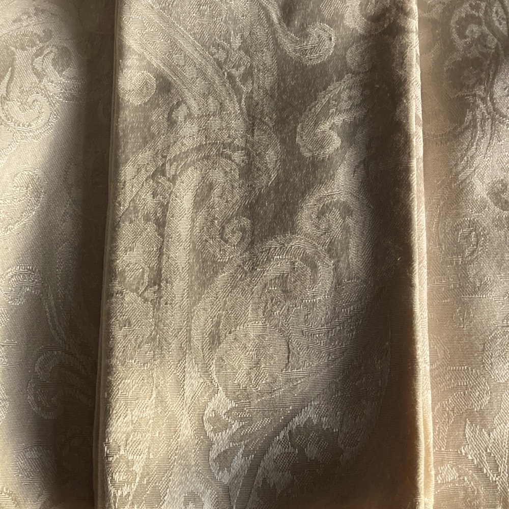 Ralph Lauren off white tablecloth rectangle apex 85 inch length 49 inches wide